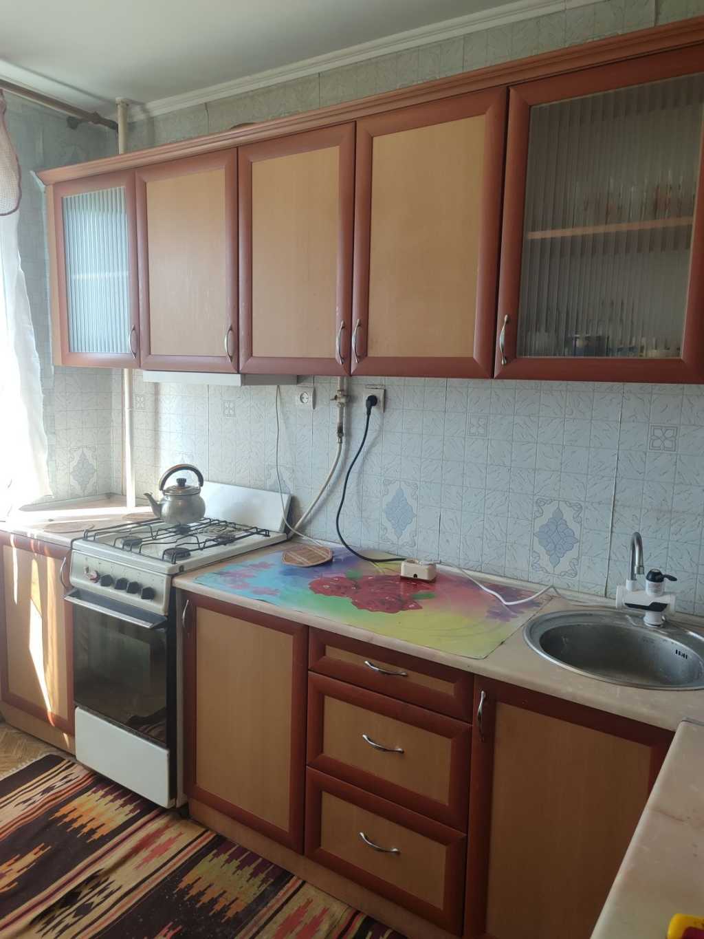 Продажа 3-комнатной квартиры 63.7 м², Кармелюка