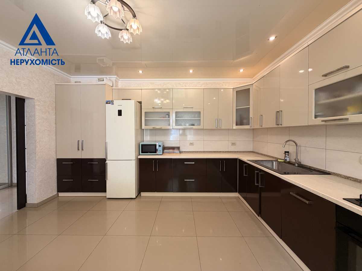 Продажа 5-комнатной квартиры 151 м², Шевченко ул., 61