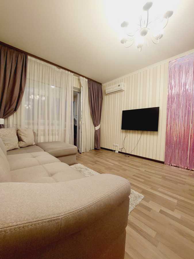 Аренда 2-комнатной квартиры 54 м², Ревуцкого ул., 18