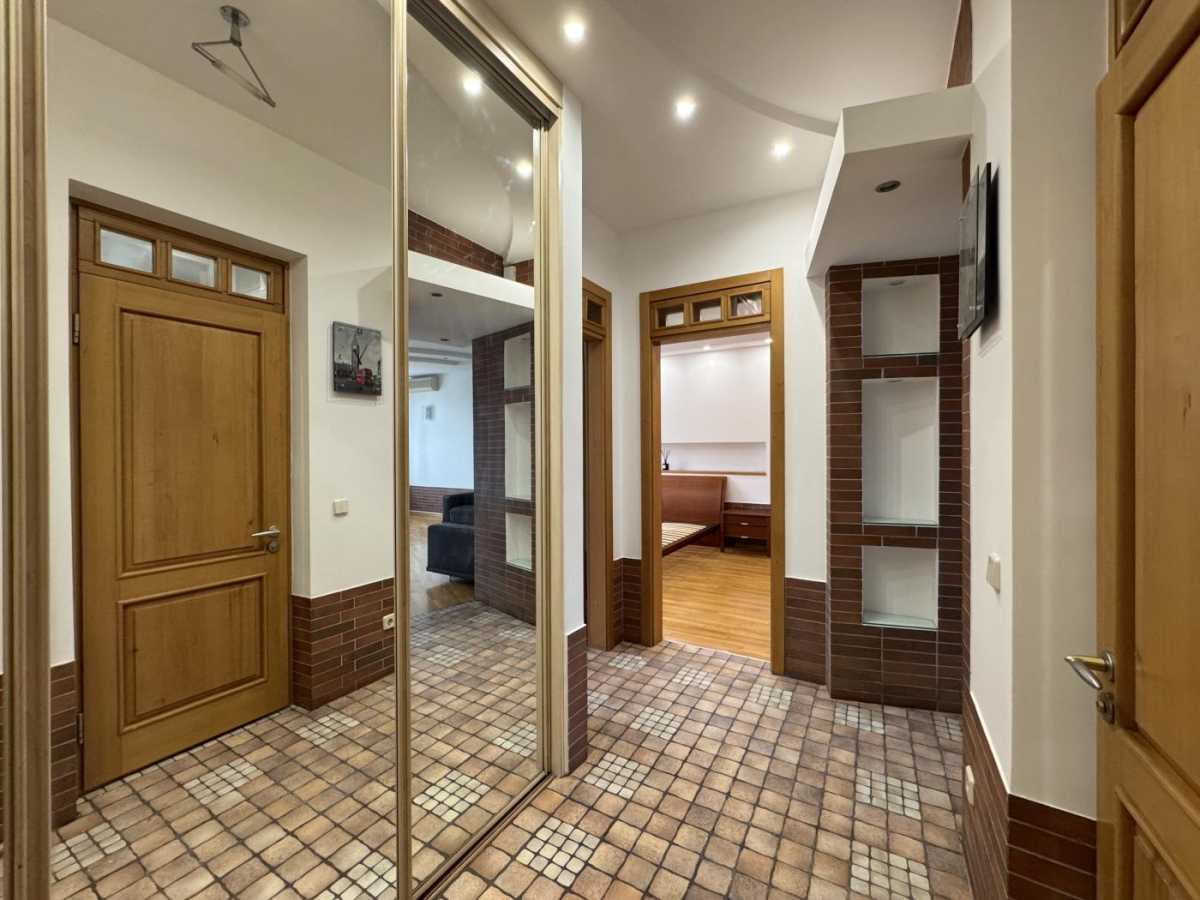 Продажа 3-комнатной квартиры 75 м², Ивана Мазепы ул., 4/6