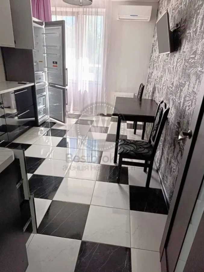 Оренда 1-кімнатної квартири 52 м², Героїв Севастополя вул., 35А