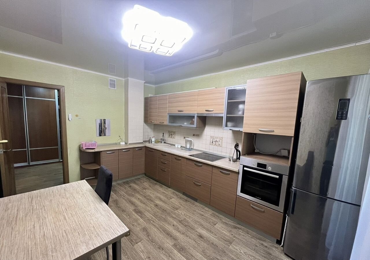 Аренда 2-комнатной квартиры 70 м², улица.Петра обаля 2