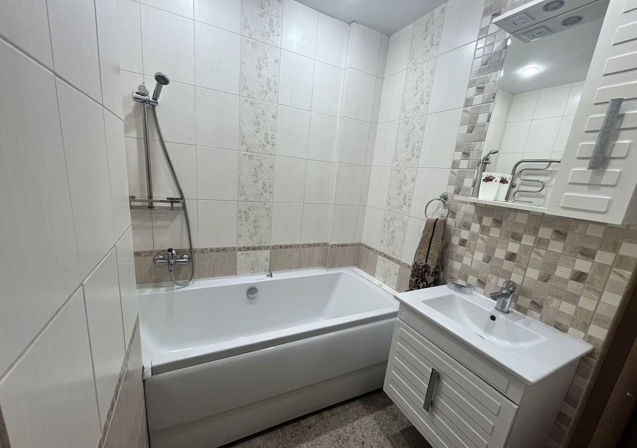 Аренда 2-комнатной квартиры 70 м², улица.Петра обаля 2