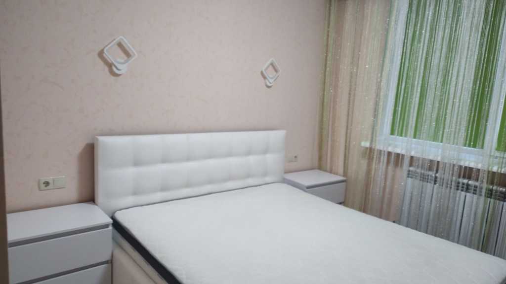 Продаж 2-кімнатної квартири 92 м², Одеська вул.