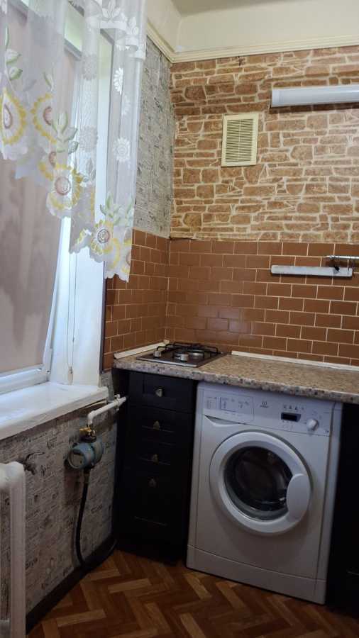 Продаж 1-кімнатної квартири 21 м², Мілютенка вул., 46