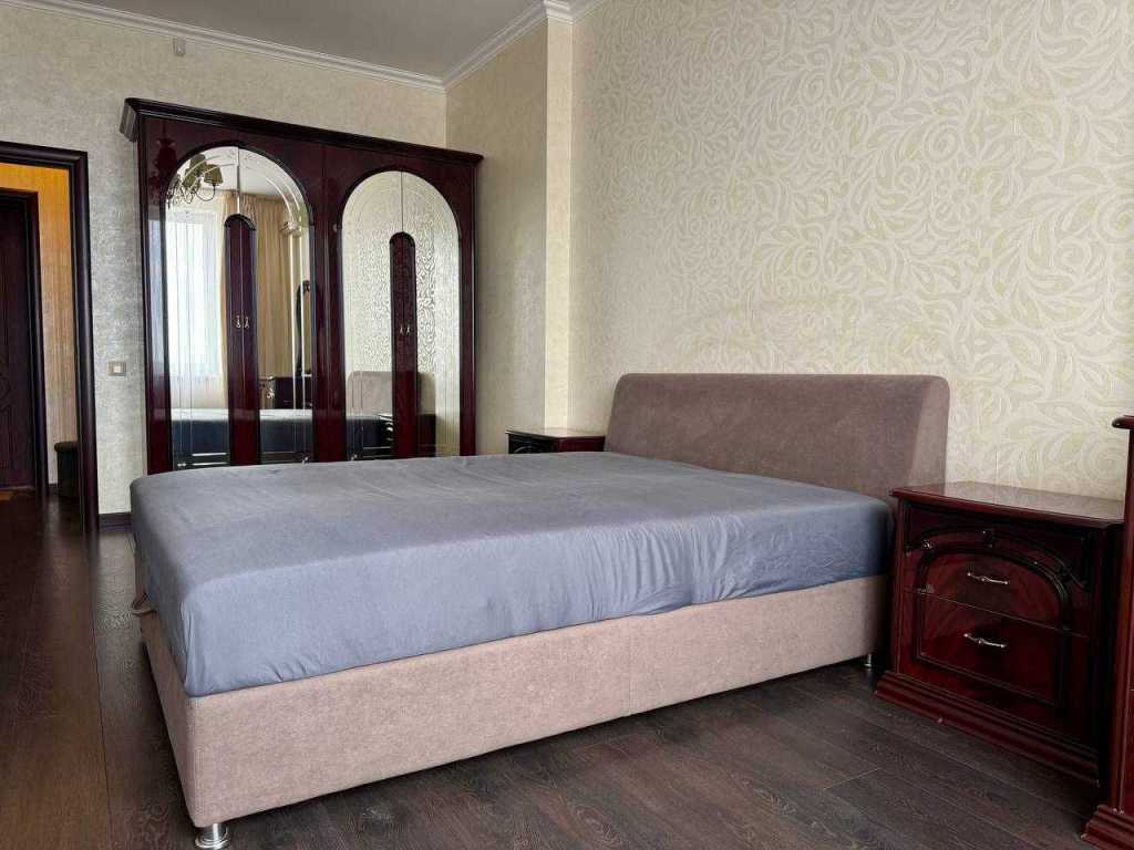 Аренда 2-комнатной квартиры 75 м², Дмитриевская ул., 80