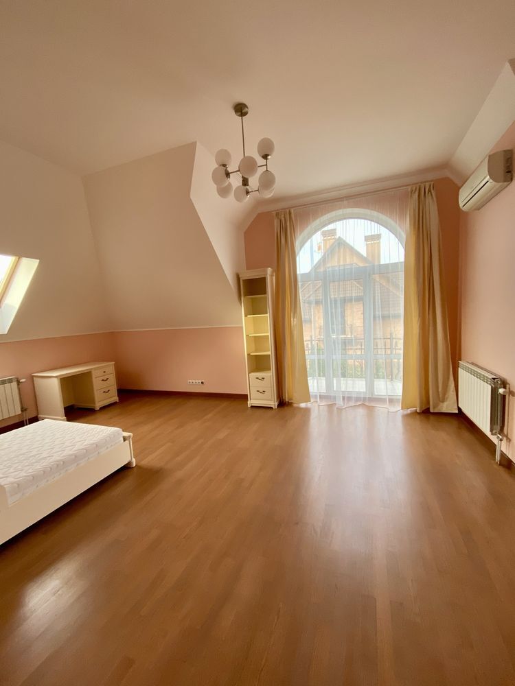 Аренда коттеджа 270 м²