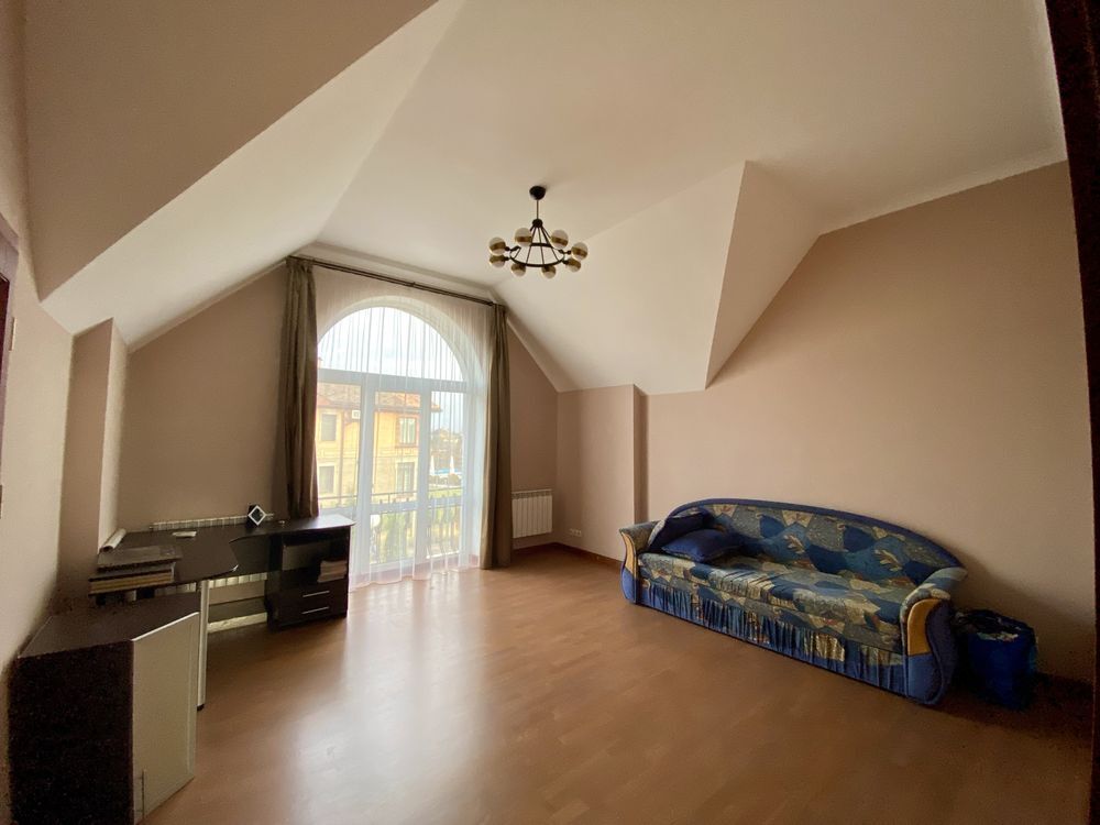 Аренда коттеджа 270 м²