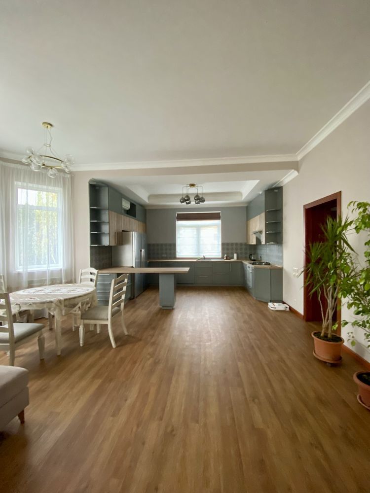Аренда коттеджа 270 м²