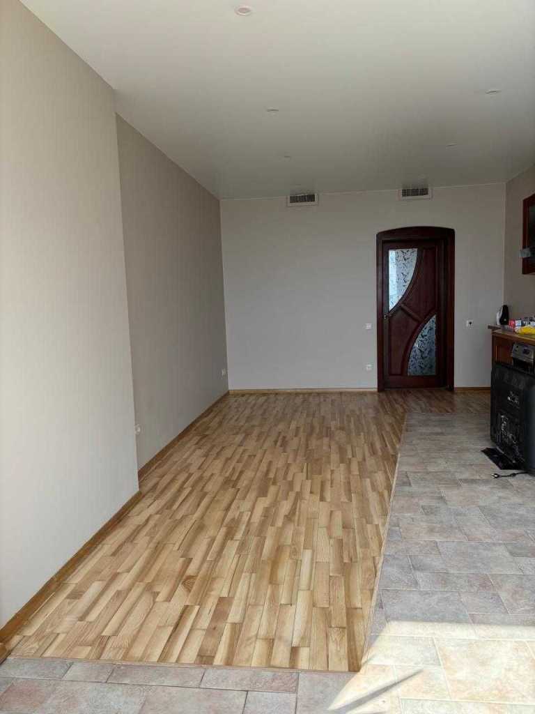 Продаж 4-кімнатної квартири 142 м², Клінічна вул., 23-25