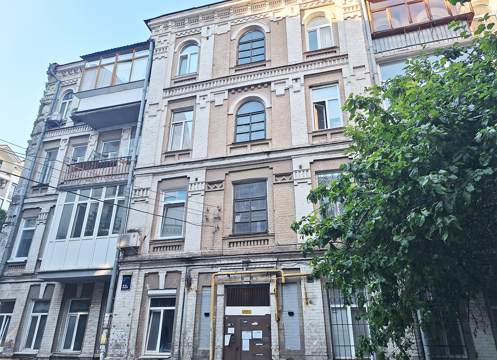 Продажа 2-комнатной квартиры 70 м², Межигорская ул., 32