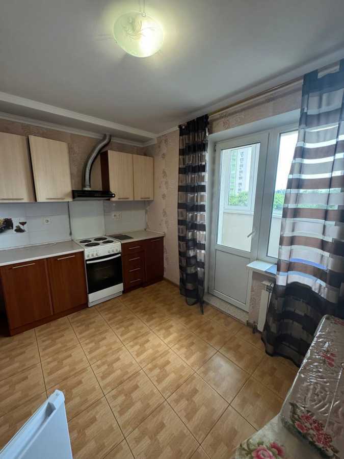 Аренда 1-комнатной квартиры 42 м², Сергея Москаленко ул., 43
