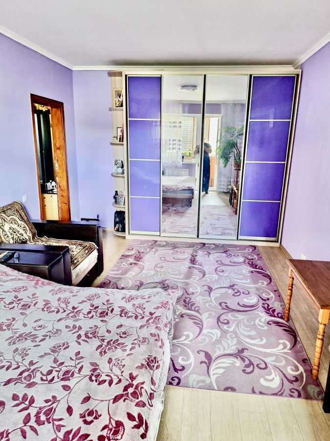 Продаж 2-кімнатної квартири 51 м², Миколи Ушакова вул., 20