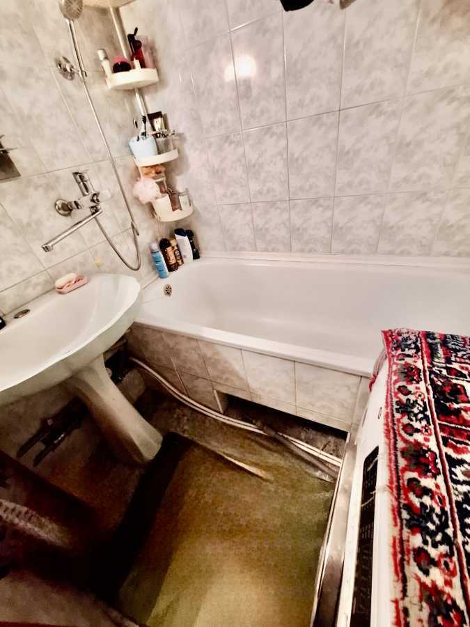Продаж 2-кімнатної квартири 51 м², Миколи Ушакова вул., 20