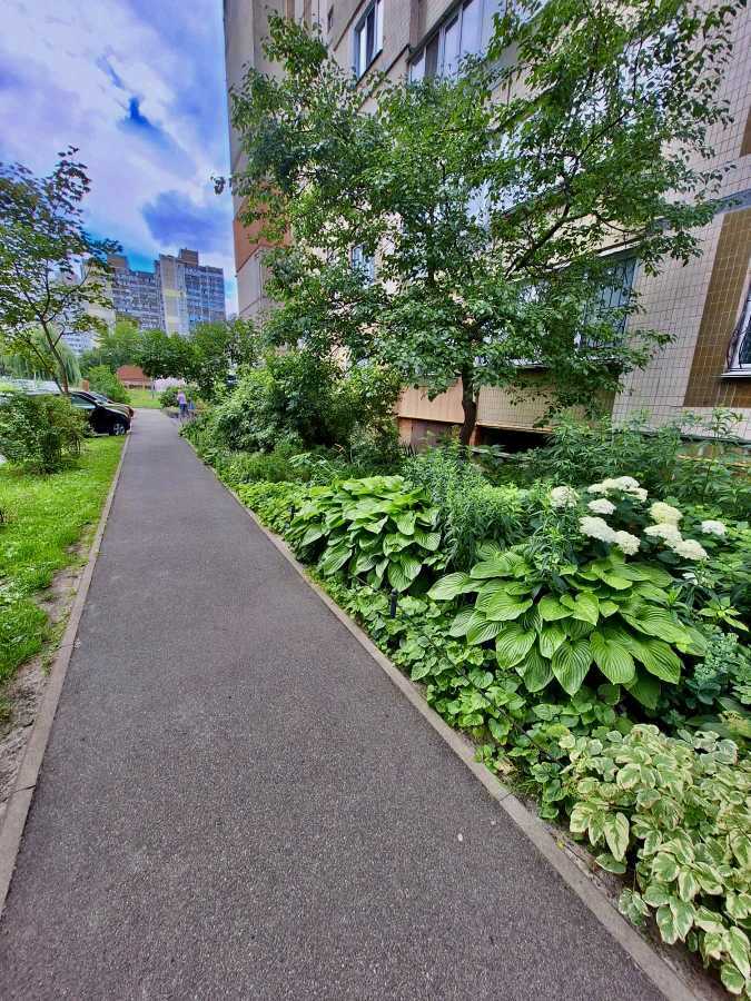 Продаж 2-кімнатної квартири 51 м², Миколи Ушакова вул., 20