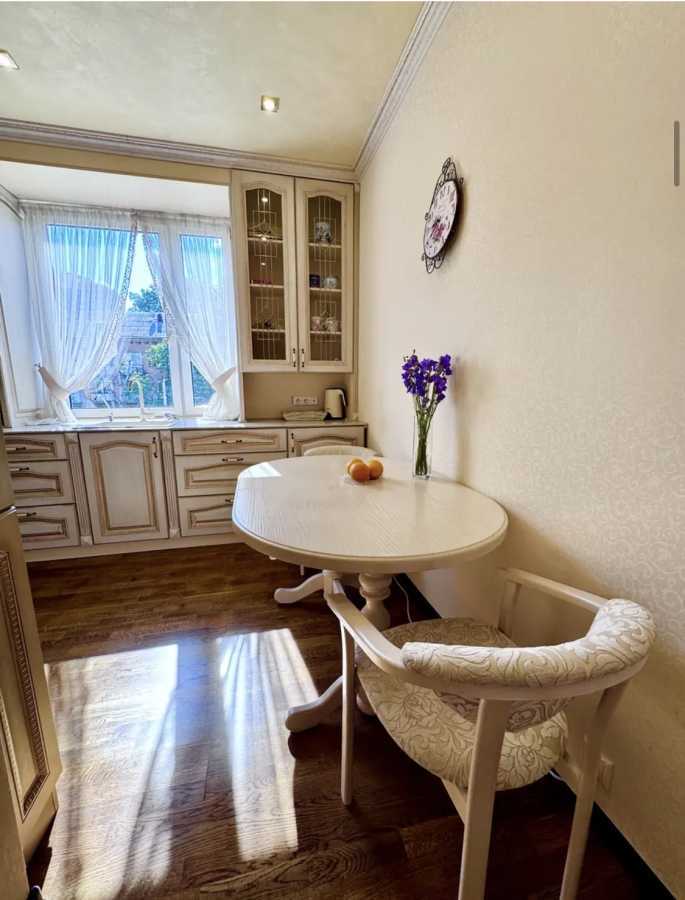 Продажа 3-комнатной квартиры 80 м², Михаила Бойчука ул., 15