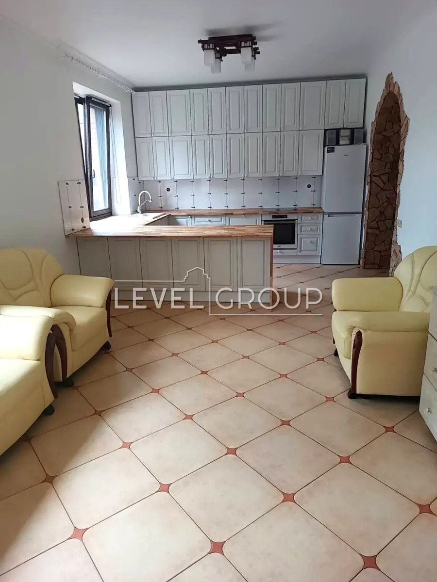 Аренда коттеджа 400 м², Демидовская ул.