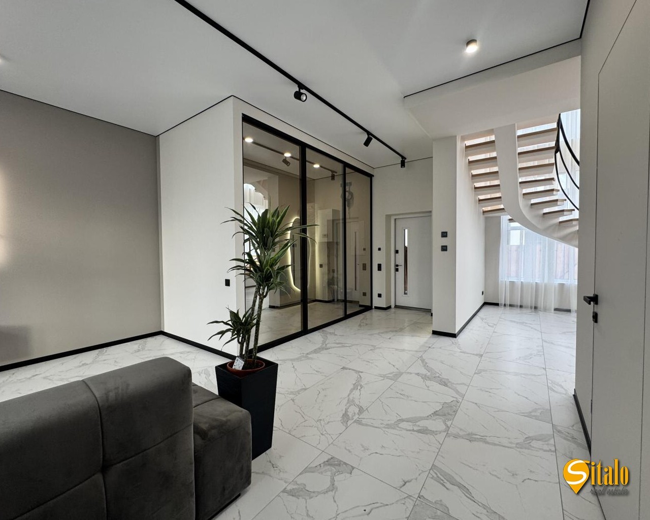 Продажа дуплекса 135 м², 1-я Озерная ул.