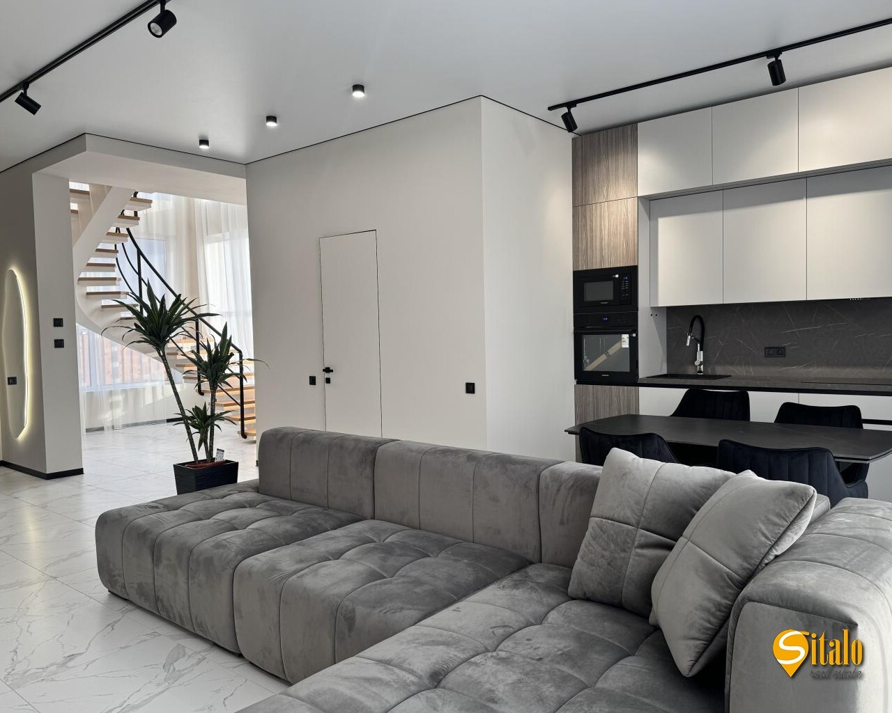 Продажа дуплекса 135 м², 1-я Озерная ул.