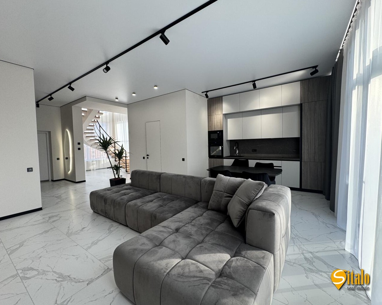 Продажа дуплекса 135 м², 1-я Озерная ул.