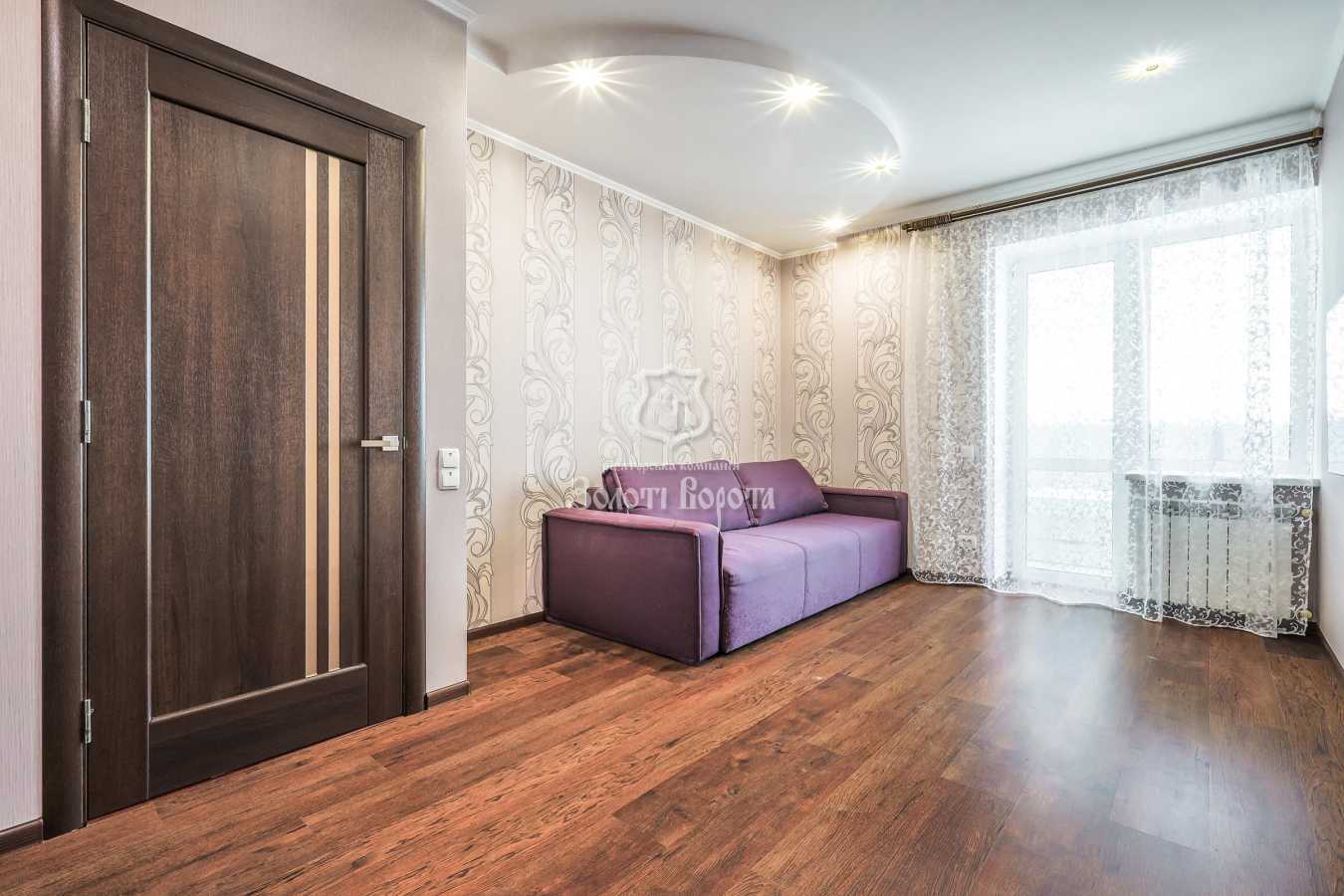 Продаж 1-кімнатної квартири 33.4 м², Богдана Хмельницького вул., 9В