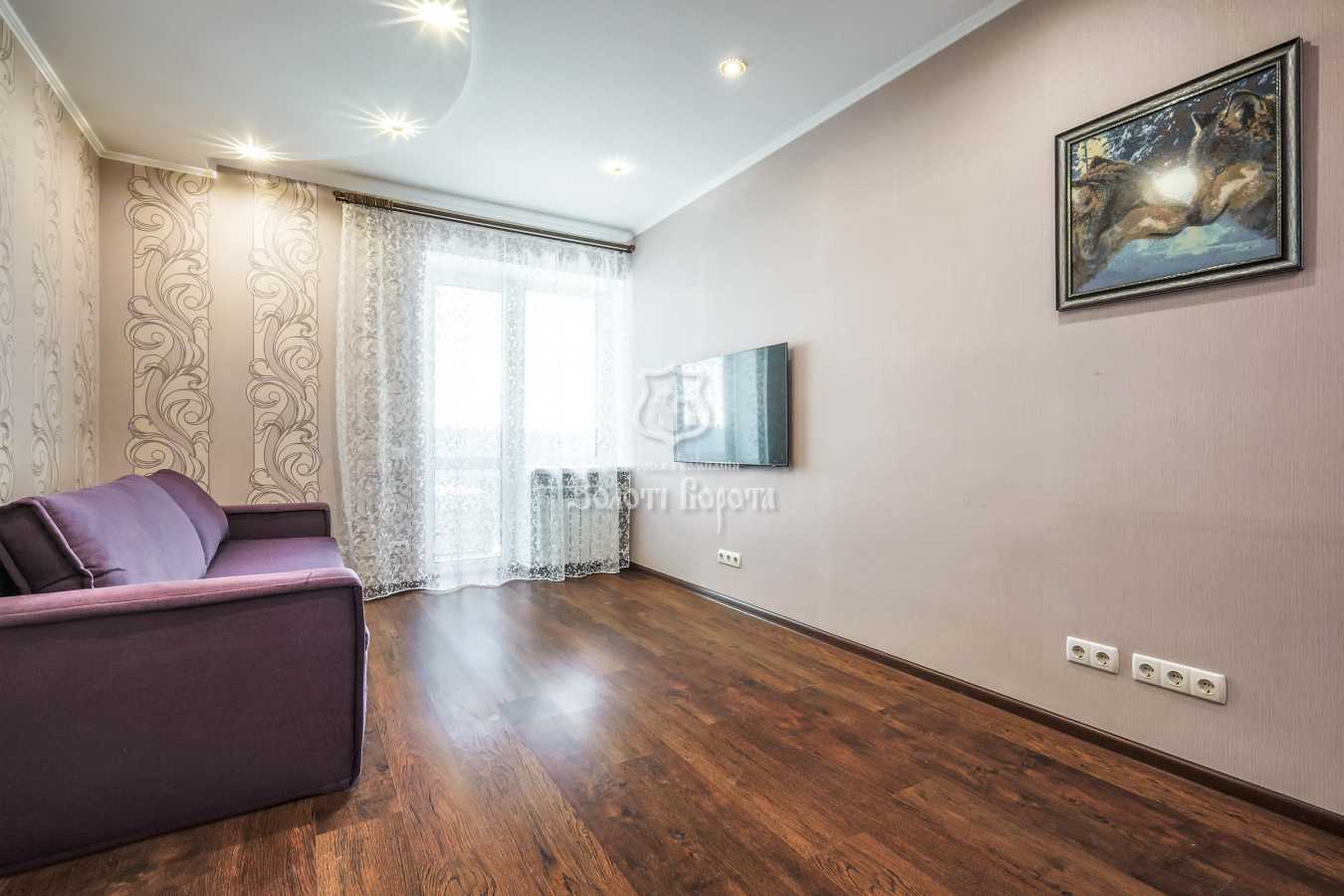 Продаж 1-кімнатної квартири 33.4 м², Богдана Хмельницького вул., 9В