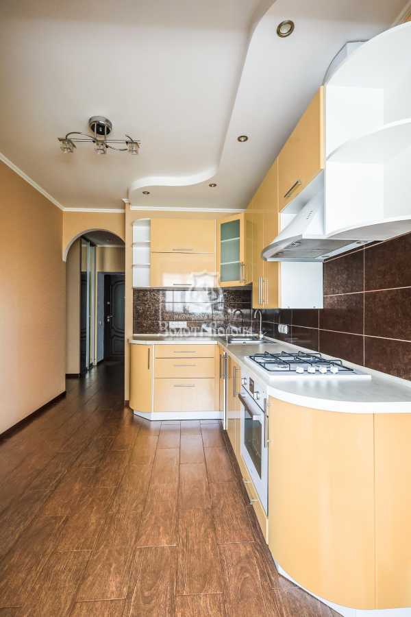 Продаж 1-кімнатної квартири 33.4 м², Богдана Хмельницького вул., 9В