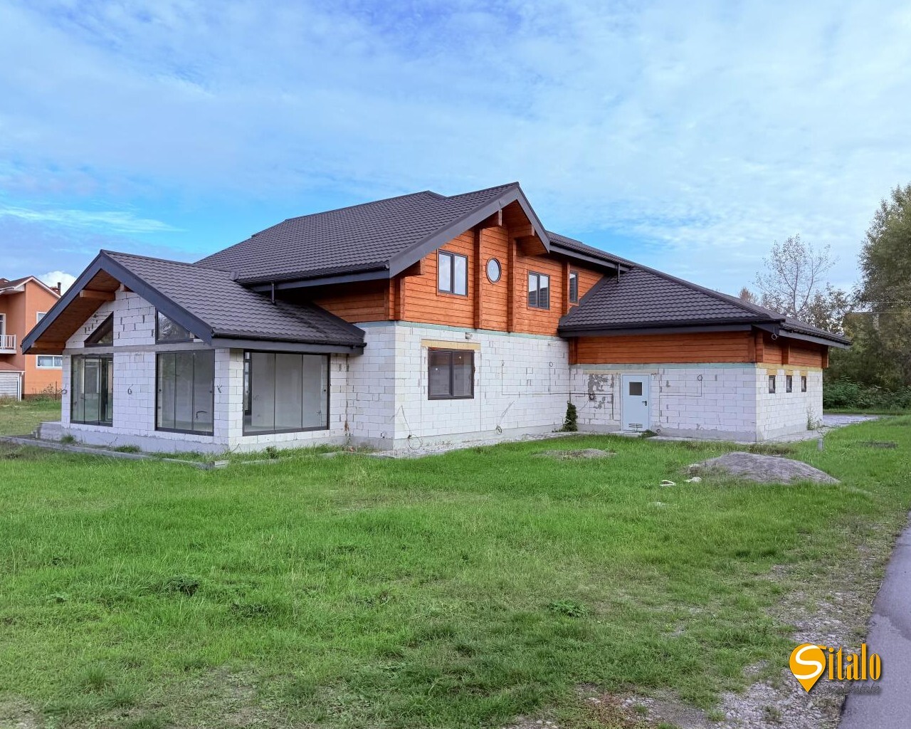 Продажа дома 250 м², 1-я Озерная ул.