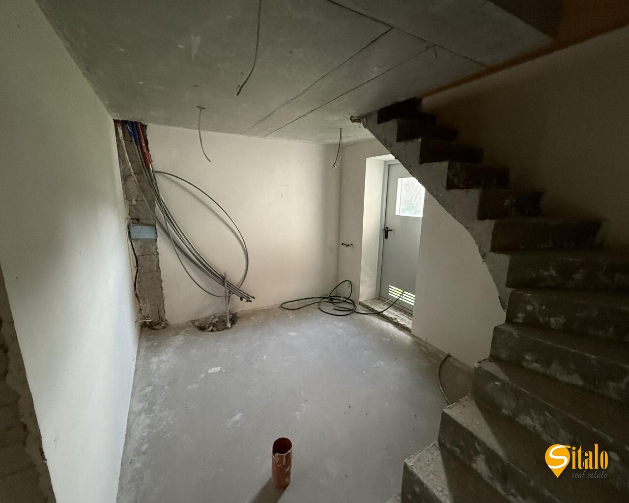 Продажа дома 250 м², 1-я Озерная ул.