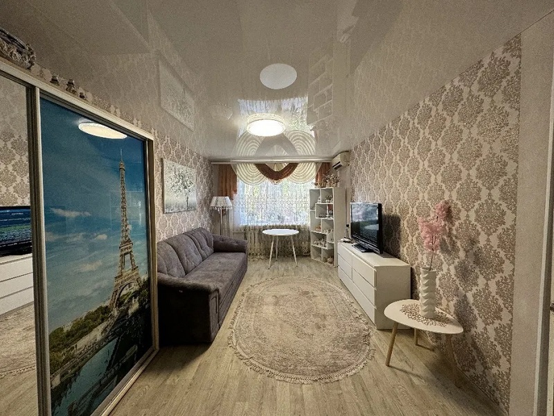 Продажа 3-комнатной квартиры 60 м², Академика Глушко просп.