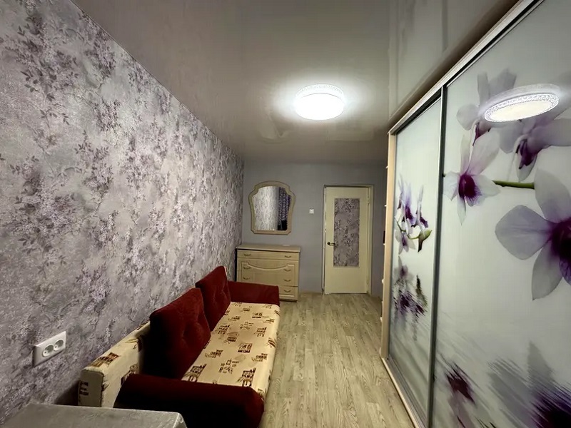 Продажа 3-комнатной квартиры 60 м², Академика Глушко просп.