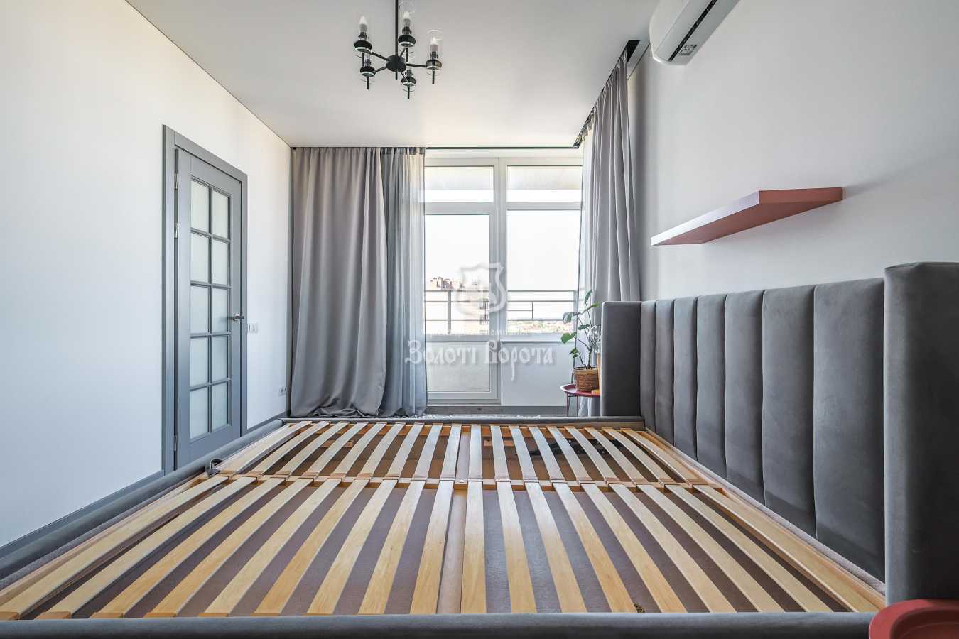 Продаж 2-кімнатної квартири 63 м², Юнацька вул., 1