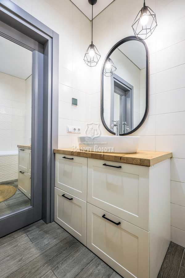 Продаж 2-кімнатної квартири 63 м², Юнацька вул., 1