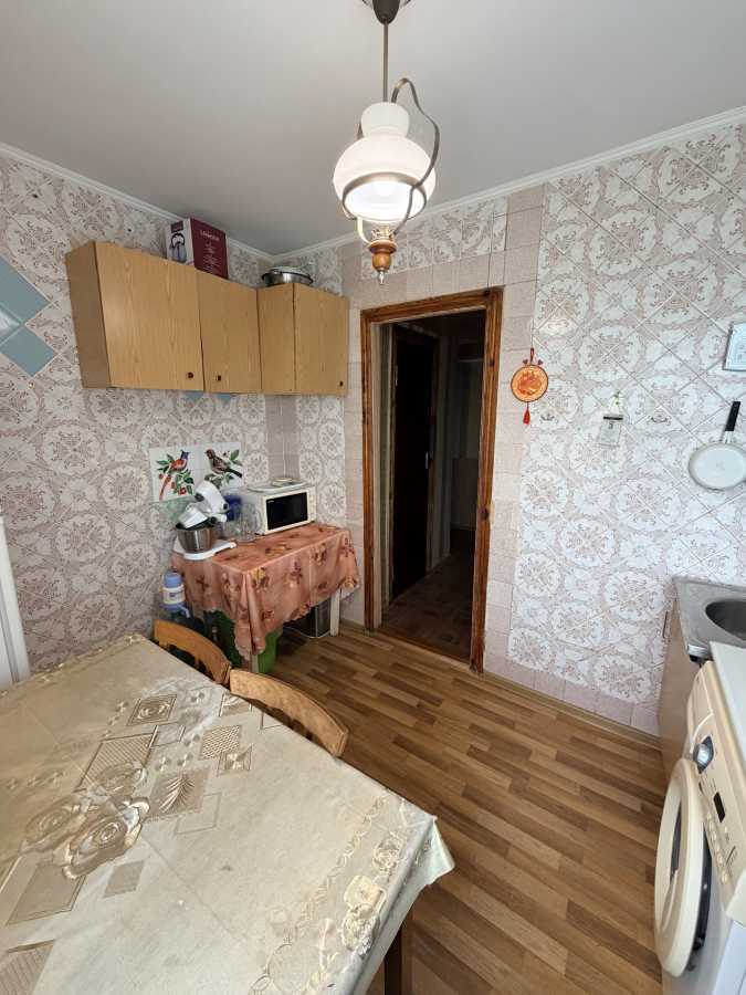 Продаж 4-кімнатної квартири 79.8 м², 10
