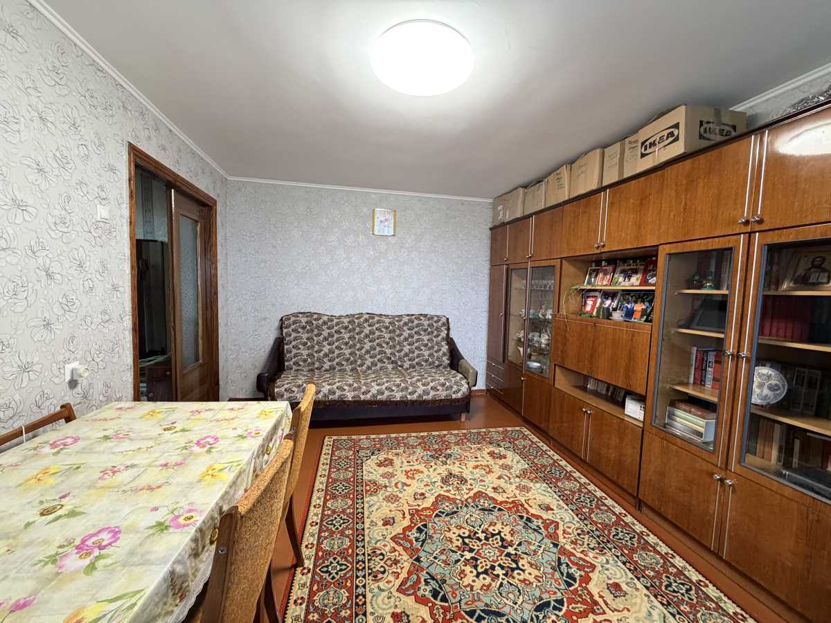 Продаж 4-кімнатної квартири 79.8 м², 10