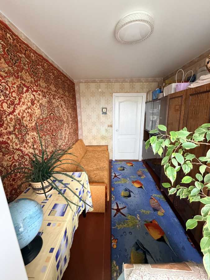 Продаж 4-кімнатної квартири 79.8 м², 10
