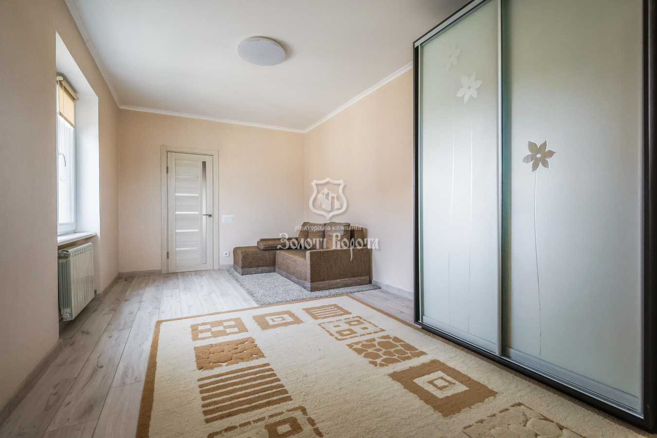 Продаж 2-кімнатної квартири 47 м², Подільська вул., 2