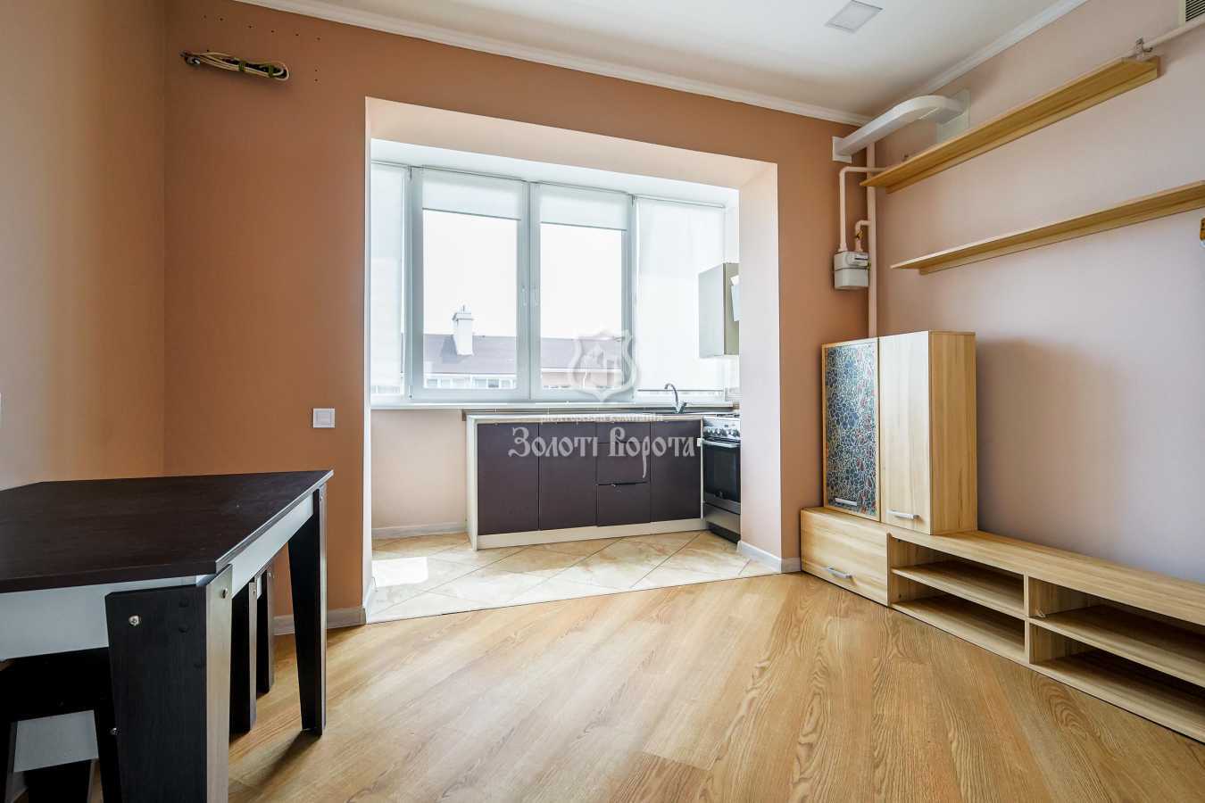 Продаж 2-кімнатної квартири 47 м², Подільська вул., 2