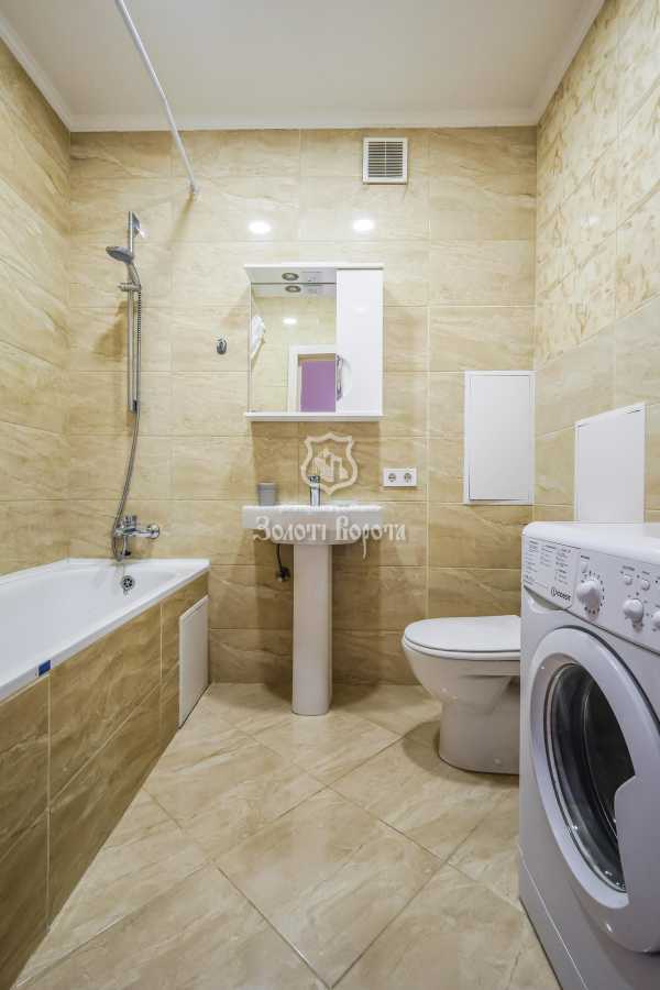 Продаж 2-кімнатної квартири 47 м², Подільська вул., 2