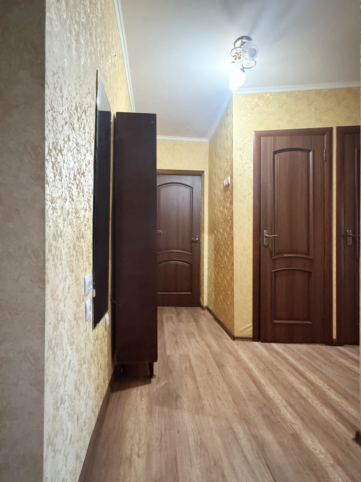 Продажа 2-комнатной квартиры 47 м², Крылова ул.