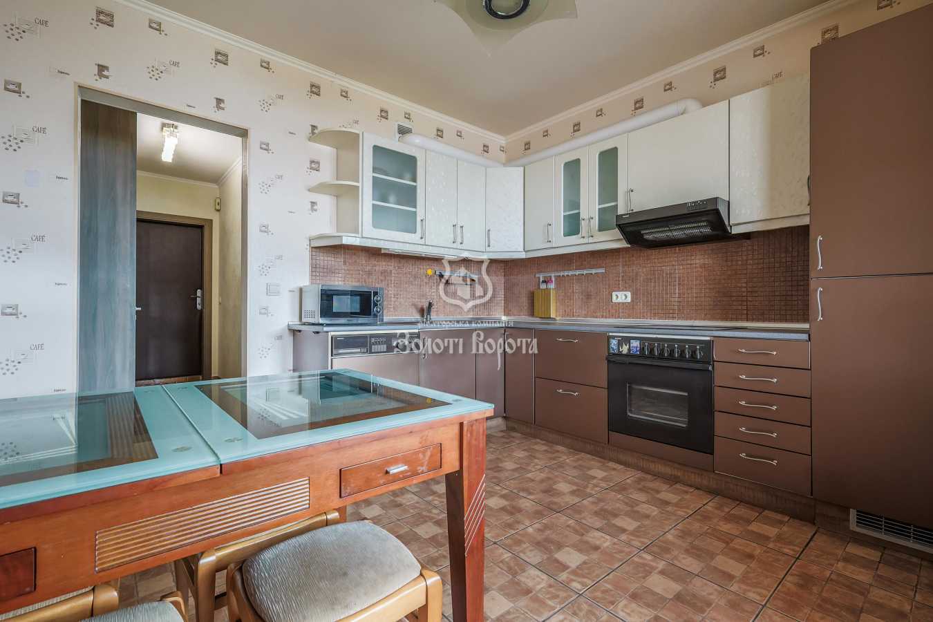 Продаж 1-кімнатної квартири 45 м², Ревуцького вул., 42А