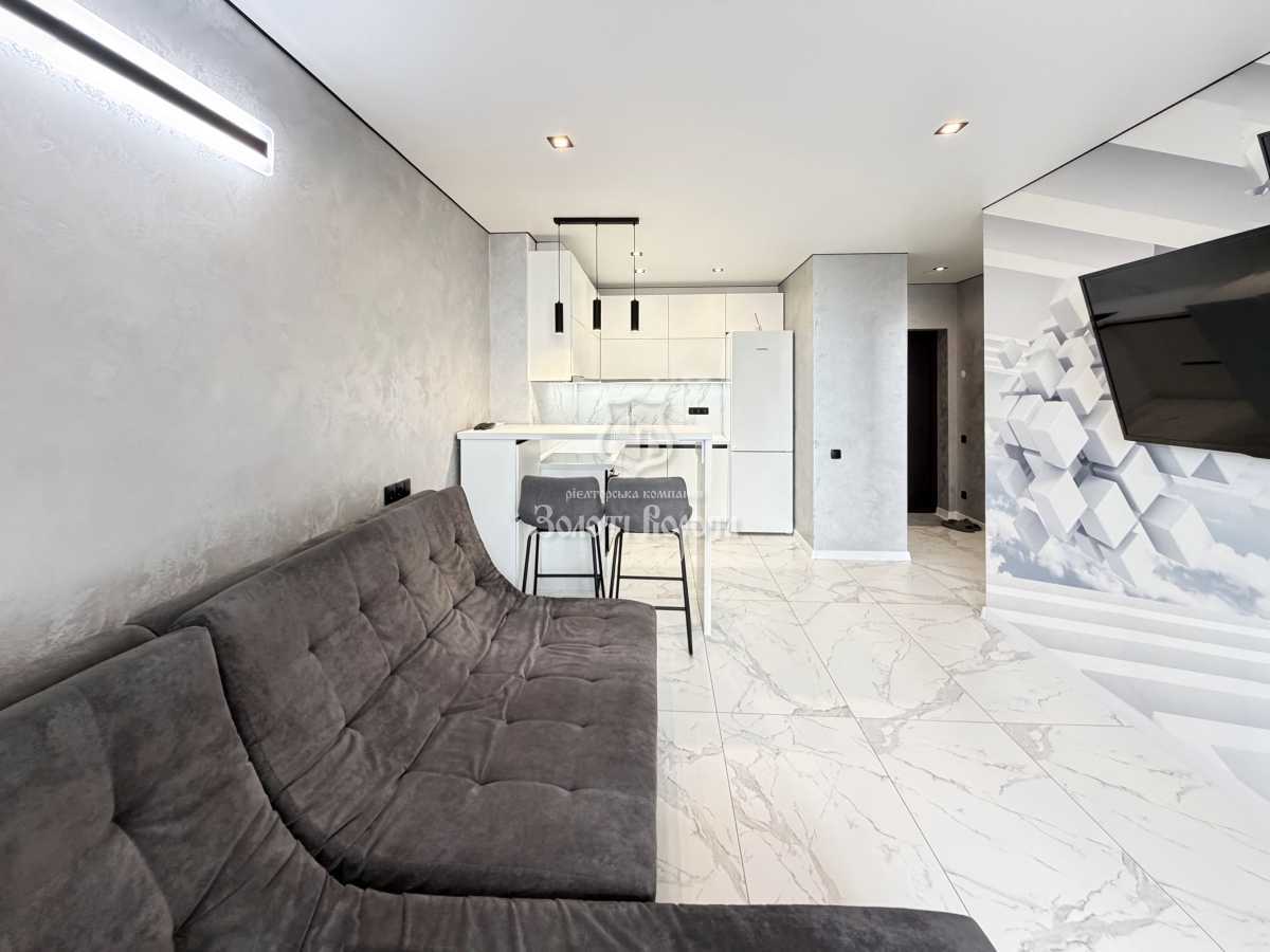 Продажа 1-комнатной квартиры 45 м², Генерала Грекова ул., 4