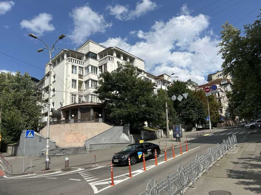 Продаж 2-кімнатної квартири 54 м², Круглоуніверситетська вул., 2/1