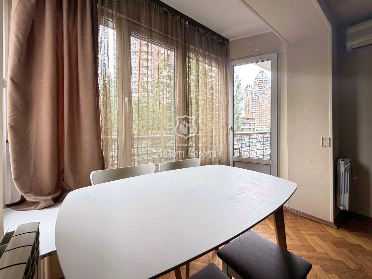 Продаж 3-кімнатної квартири 63.2 м², Лесі Українки бул., 14