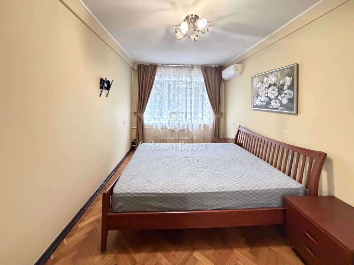 Продаж 3-кімнатної квартири 63.2 м², Лесі Українки бул., 14