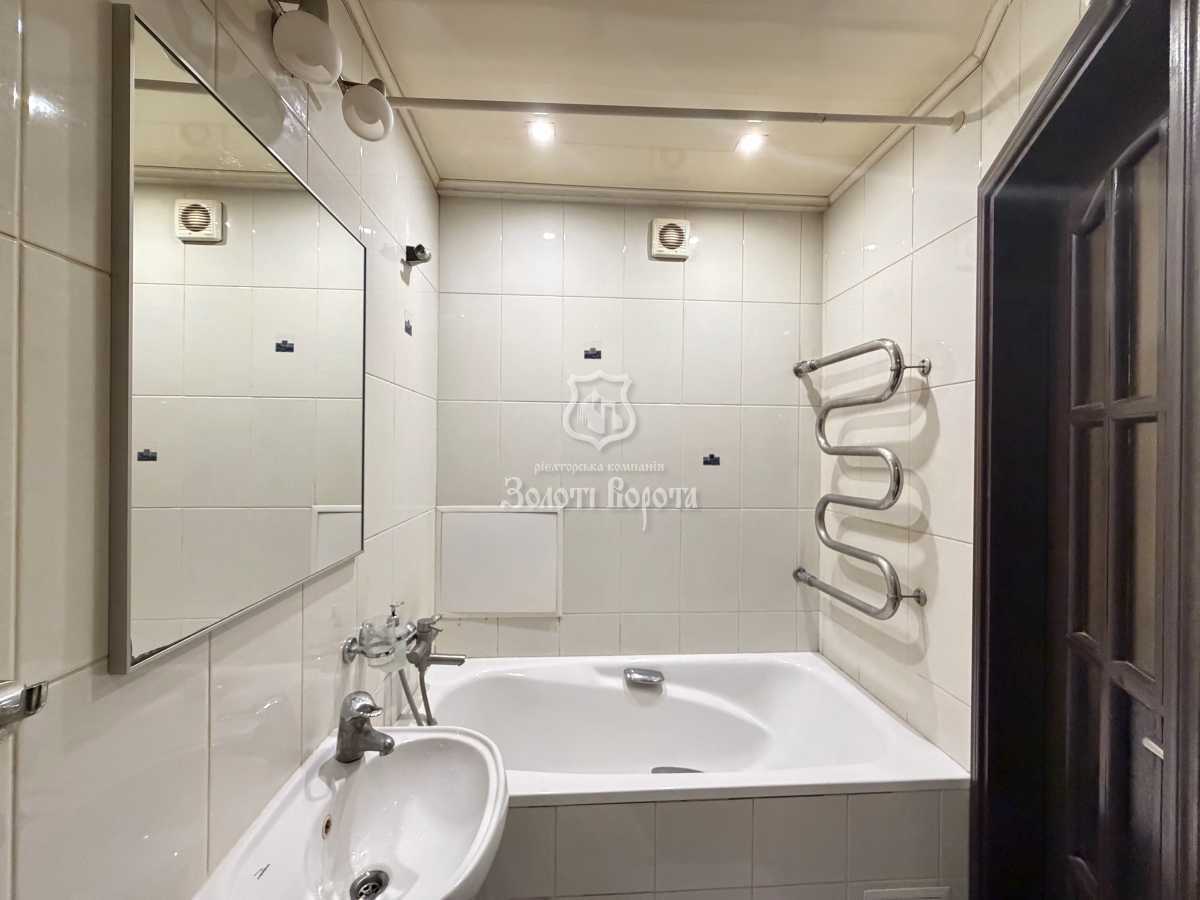 Продаж 3-кімнатної квартири 63.2 м², Лесі Українки бул., 14