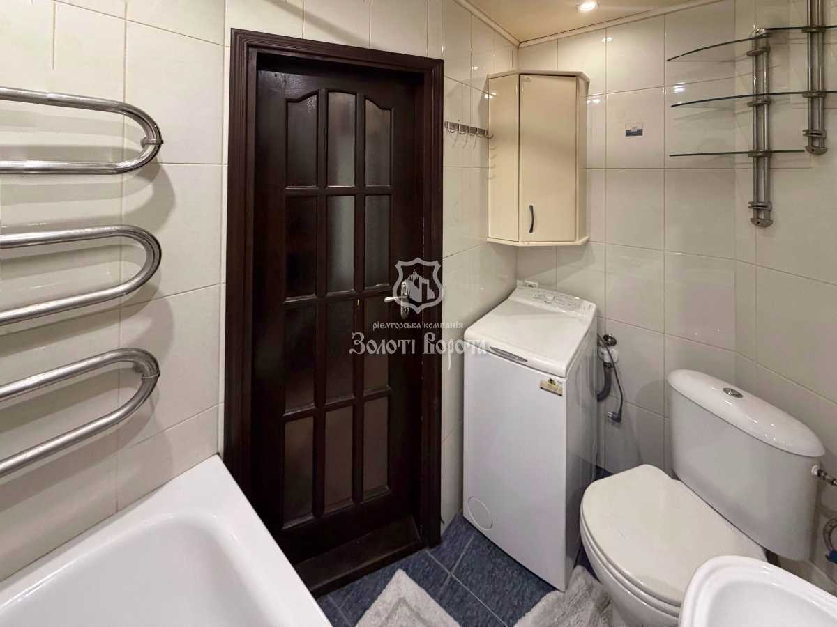 Продаж 3-кімнатної квартири 63.2 м², Лесі Українки бул., 14