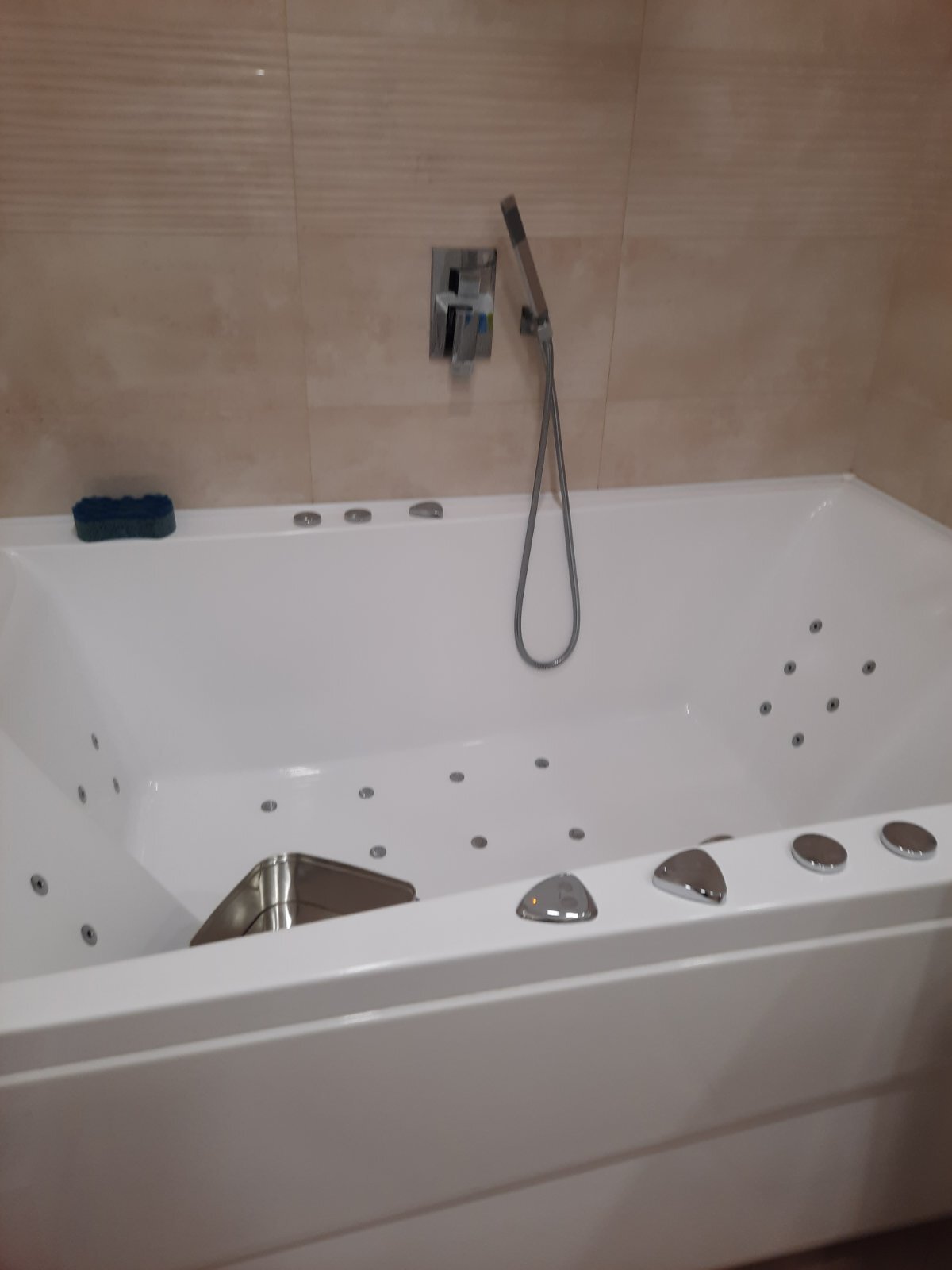 Продажа 2-комнатной квартиры 64 м², Гаванская ул.