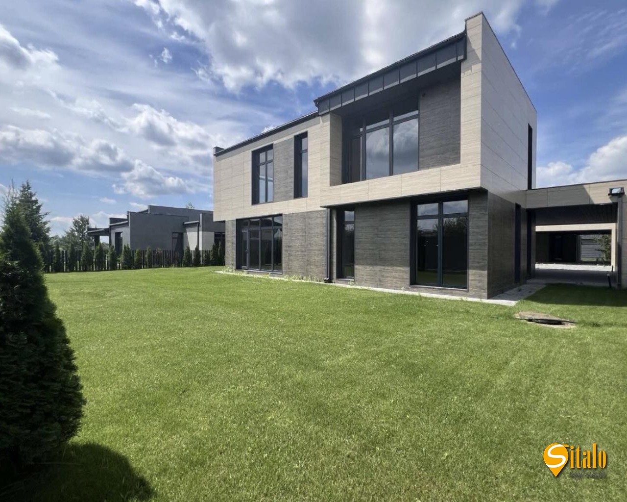 Продажа дома 230 м², 1-я Озерная ул.