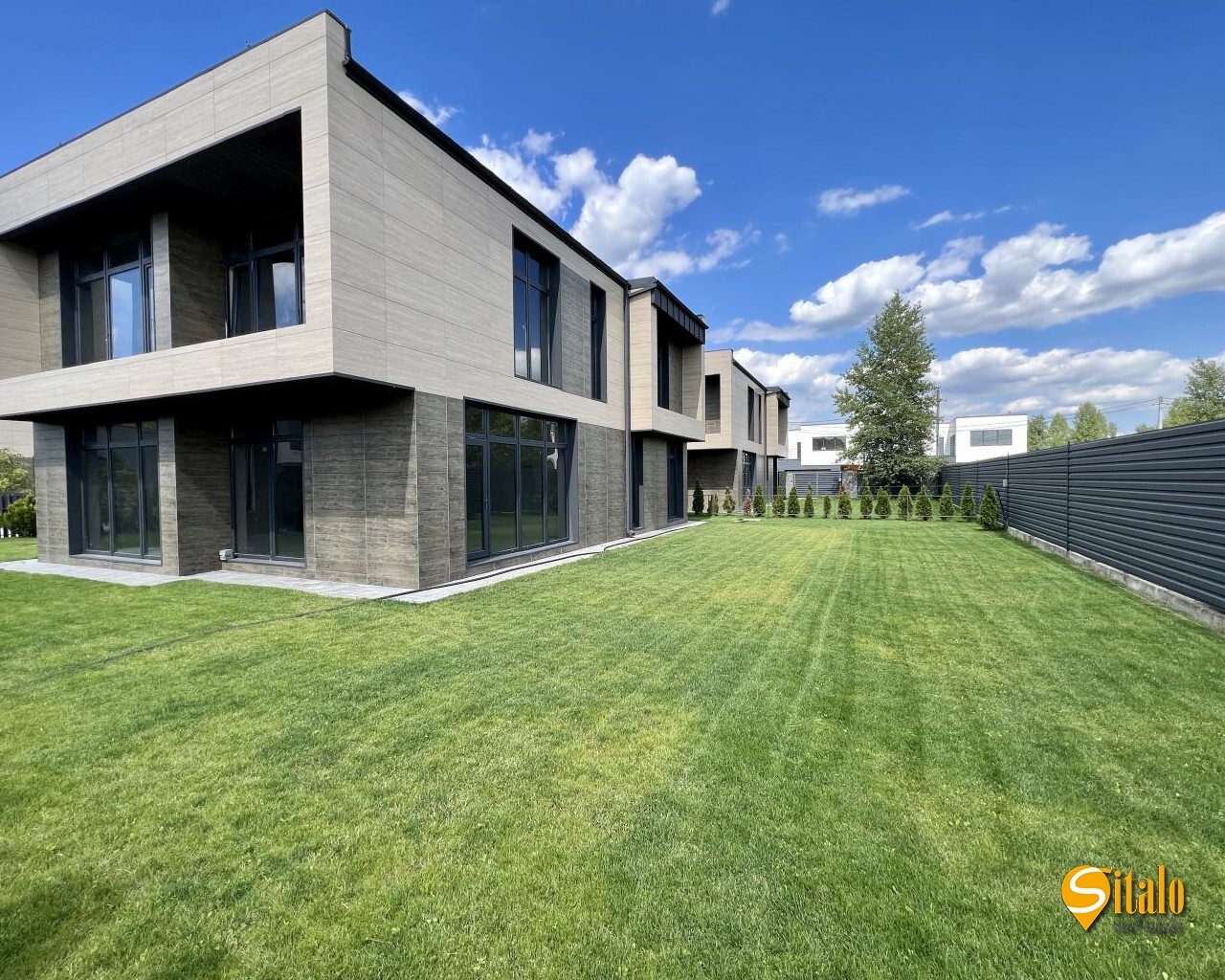 Продажа дома 230 м², 1-я Озерная ул.